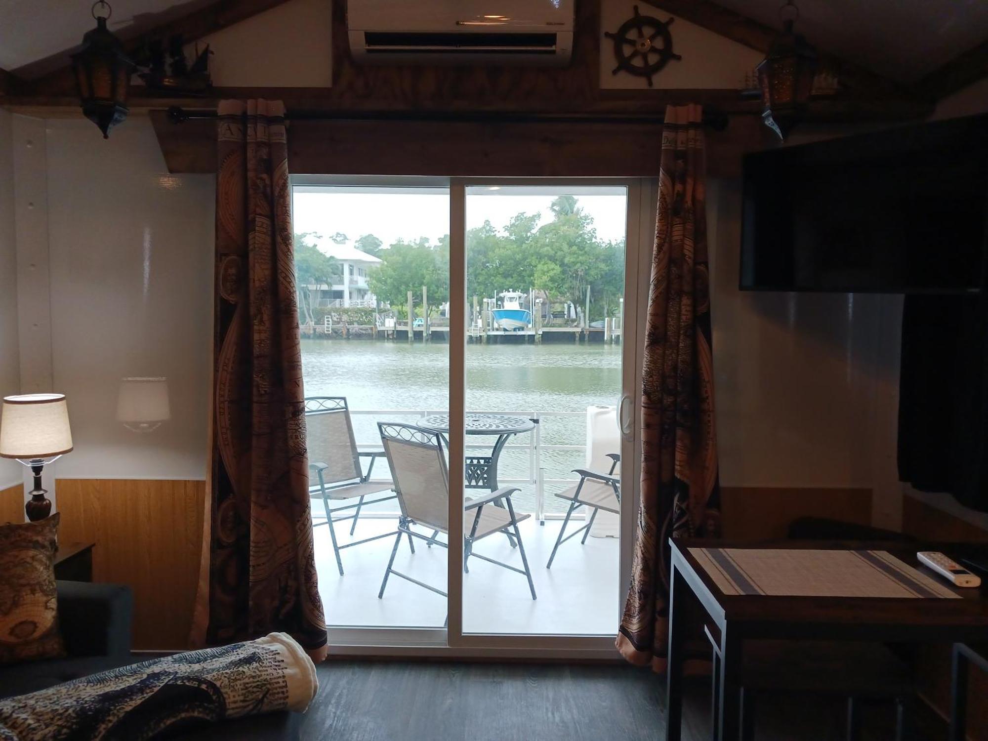 Treasure Harbor Hotel อิสลามอราดา ภายนอก รูปภาพ